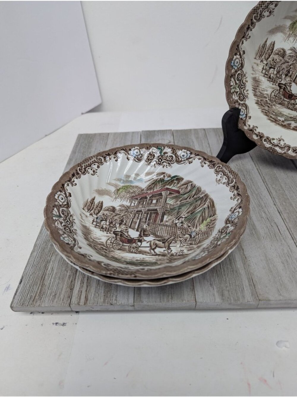 Vintage Set 3 Johnson Bros Cereal Soup Bowls Heritage Hall French Provincial 7" - Picture 3 of 6